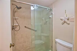 360 3 Lakes Ln, Venice, FL 34285 - Photo 17