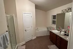 4108 Island Lakes Dr, Winter Haven, FL 33881 - Photo 9