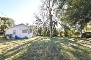 1015 Martin St, Deland, FL 32720 - Photo 5