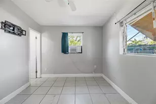 3947 Pensacola Dr, Lake Worth, FL 33462 - Photo 7