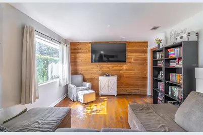 1237 W Voorhis Avenue, Deland, FL 32720 - Photo 7