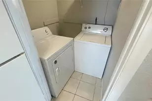 1972 Lake Atriums Cir, Orlando, FL 32839 - Photo 5