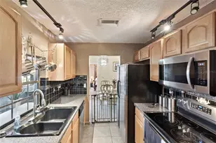 509 Kilimanjaro Dr, Kissimmee, FL 34758 - Photo 9