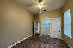 4706 Kinross Ct, Valrico, FL 33596 - Photo 7