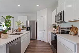 1019 5th St, Port Orange, FL 32129 - Photo 5