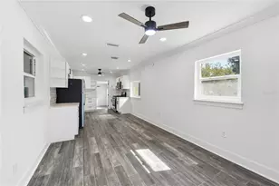 8301 Riverside Dr NE, Saint Petersburg, FL 33702 - Photo 17