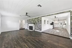 8301 Riverside Dr NE, Saint Petersburg, FL 33702 - Photo 15