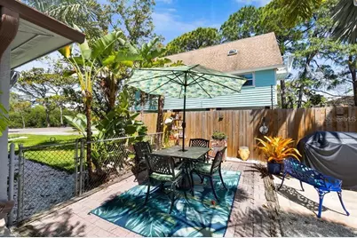 8301 Riverside Drive NE, Saint Petersburg, FL 33702 - Photo 5