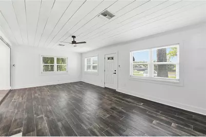 8301 Riverside Drive NE, Saint Petersburg, FL 33702 - Photo 13