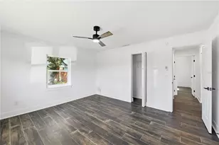 8301 Riverside Dr NE, Saint Petersburg, FL 33702 - Photo 25