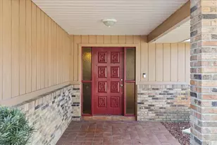 2047 Rocky Hill Dr, Deltona, FL 32738 - Photo 3