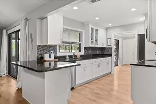 2047 Rocky Hill Dr, Deltona, FL 32738 - Photo 11