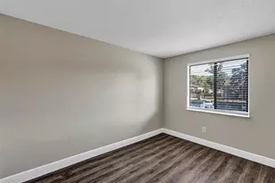 4904 Silver Oaks Village, Orlando, FL 32808 - Photo 17