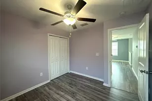 582 Royal Empress Dr, Ruskin, FL 33570 - Photo 11