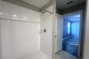 582 Royal Empress Dr, Ruskin, FL 33570 - Photo 15