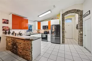 1125 Carey Glen Cir, Orlando, FL 32824 - Photo 5