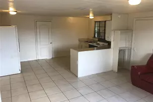 421 W Cornell St, Avon Park, FL 33825 - Photo 7