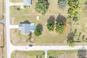 37510 Leggett Ln, Lady Lake, FL 32159 - Photo 39