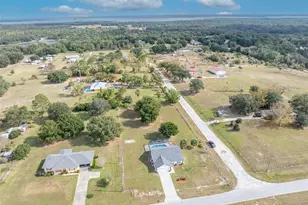 37510 Leggett Ln, Lady Lake, FL 32159 - Photo 35