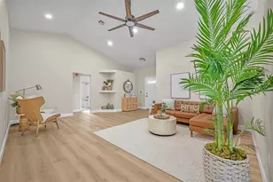 37510 Leggett Ln, Lady Lake, FL 32159 - Photo 7