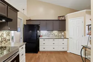 864 Lake Elsie Dr, Tavares, FL 32778 - Photo 7