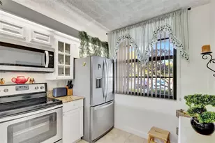 3630 Whitehall Dr, West Palm Beach, FL 33401 - Photo 5