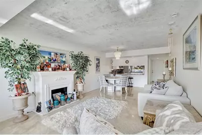 3630 Whitehall Drive #105, West Palm Beach, FL 33401 - Photo 13