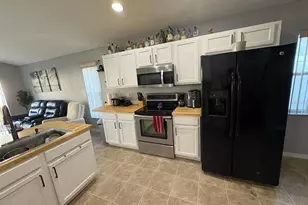 208 Grantham Dr, Davenport, FL 33897 - Photo 7