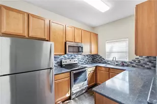 2020 Retreat View Cir, Sanford, FL 32771 - Photo 9