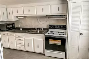 26143 Rose Ln, Astatula, FL 34705 - Photo 7