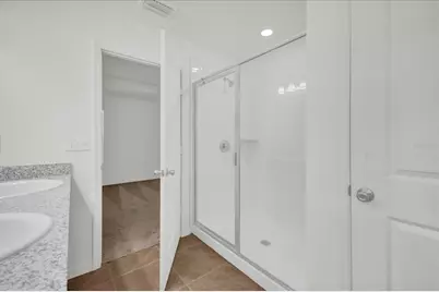 8633 Caribbean Pine Way, Lakeland, FL 33809 - Photo 9