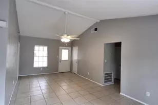 4431 Centennial Dr, Orlando, FL 32808 - Photo 5