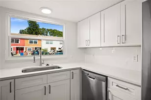 3150 S Pines Dr, Largo, FL 33771 - Photo 9