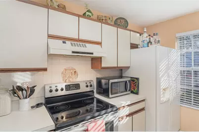 150 Edgewater Circle, Sanford, FL 32773 - Photo 11