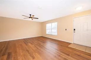 391 Carina Cir, Sanford, FL 32773 - Photo 11