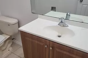 6830 Magnolia Pointe Cir, Orlando, FL 32810 - Photo 3