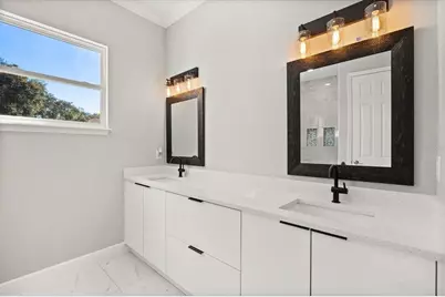 319 Water Shore Drive, Leesburg, FL 34748 - Photo 9