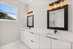 319 Water Shr Dr, Leesburg, FL 34748 - Photo 9