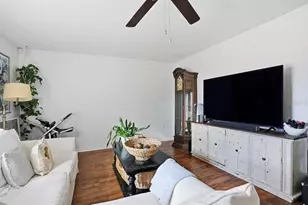 11077 Jenny Wren Rd, Weeki Wachee, FL 34614 - Photo 7