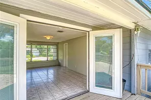 3753 Benson Ave N, Saint Petersburg, FL 33713 - Photo 15