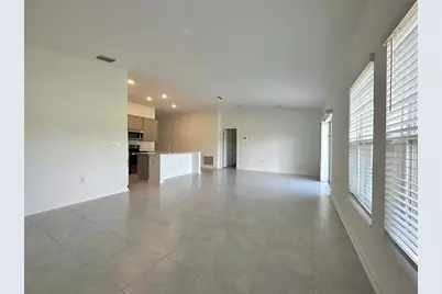 335 Loch Court, Davenport, FL 33837 - Photo 9