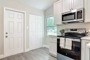 2821 Sweet Springs St, Deltona, FL 32738 - Photo 5