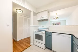 2860 N Powers Dr, Orlando, FL 32818 - Photo 9