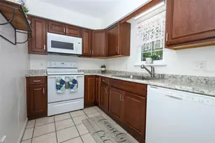 1040 Dennis Ave, Orlando, FL 32807 - Photo 11