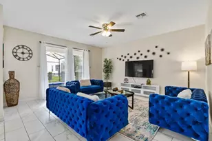 4700 Sleepy Hollow Dr, Kissimmee, FL 34746 - Photo 5