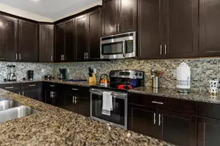 4700 Sleepy Hollow Dr, Kissimmee, FL 34746 - Photo 9