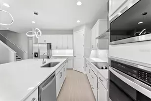 19105 Planetree St, Orlando, FL 32827 - Photo 11