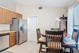 880 Vindale Rd, Tavares, FL 32778 - Photo 13