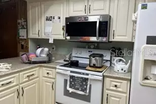 37600 Rolling Acres Rd, Lady Lake, FL 32159 - Photo 17