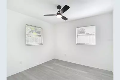 10017 N Hartts Drive, Tampa, FL 33617 - Photo 11